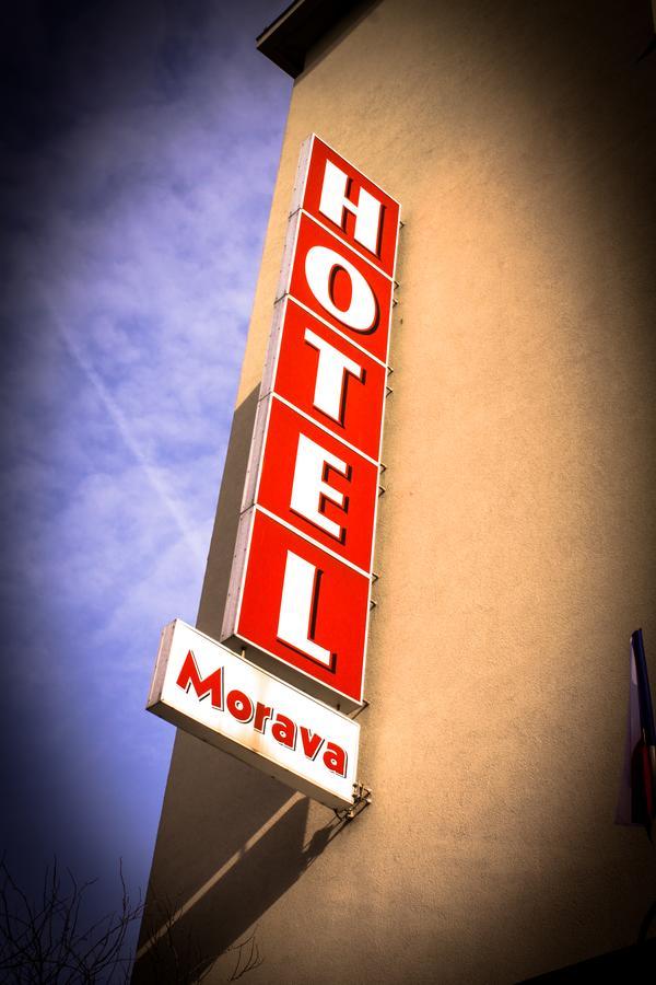 Hotel Morava Uherské Hradiště Dış mekan fotoğraf